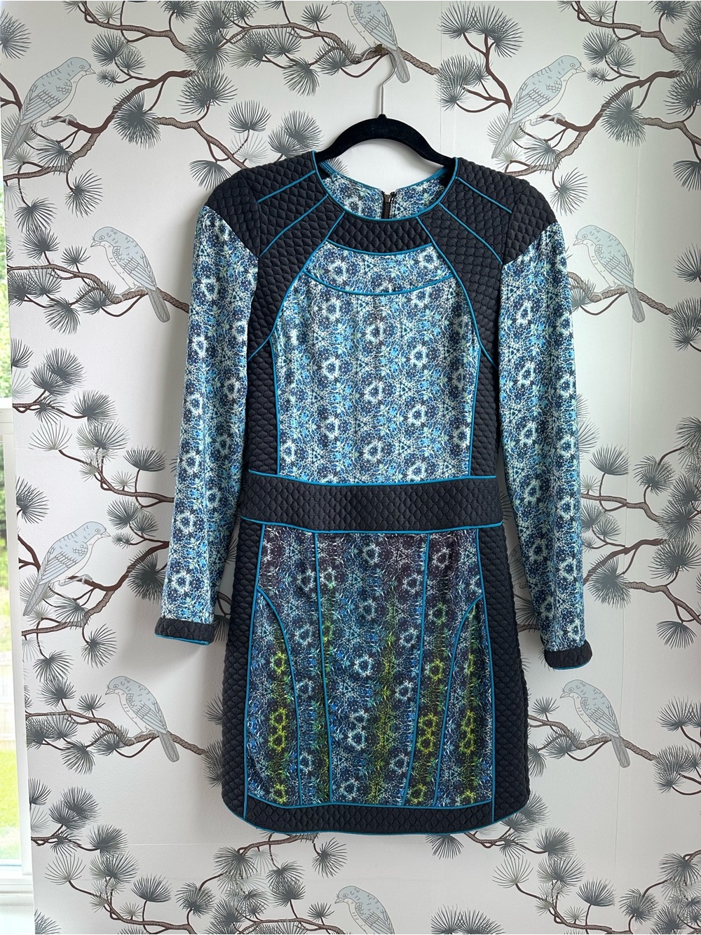 Charlie Jade Quilted Textured Long Sleeve Bodycon Dress XS Blue Abstract Print